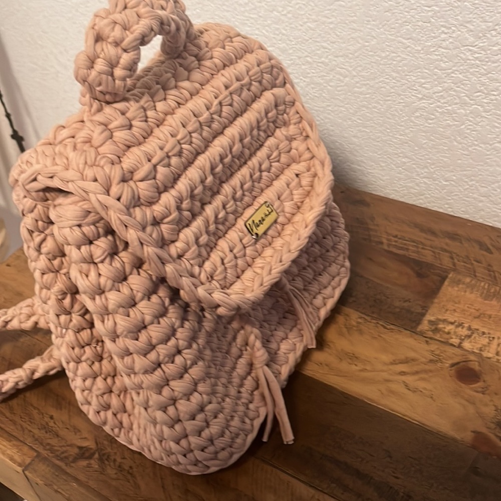 Backpack π - Picture 3 of 3